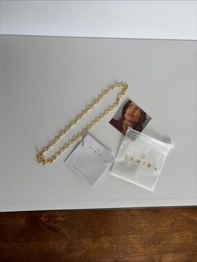 SAHIRA Taylor Toggle Chain